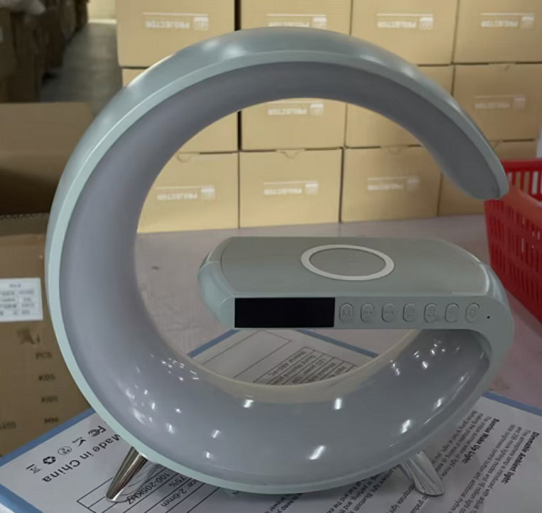 Lampe de Bureau LED Intelligente DeskHarmony – Chargeur Sans Fil 15W, Enceinte Bluetooth & Réveil Lumineux